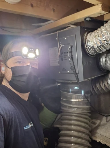 Duct cleaning in progress 20