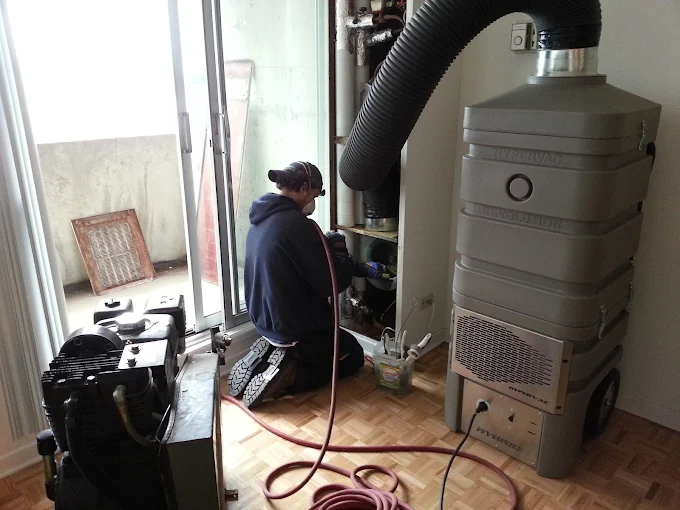 Duct cleaning in progress 8